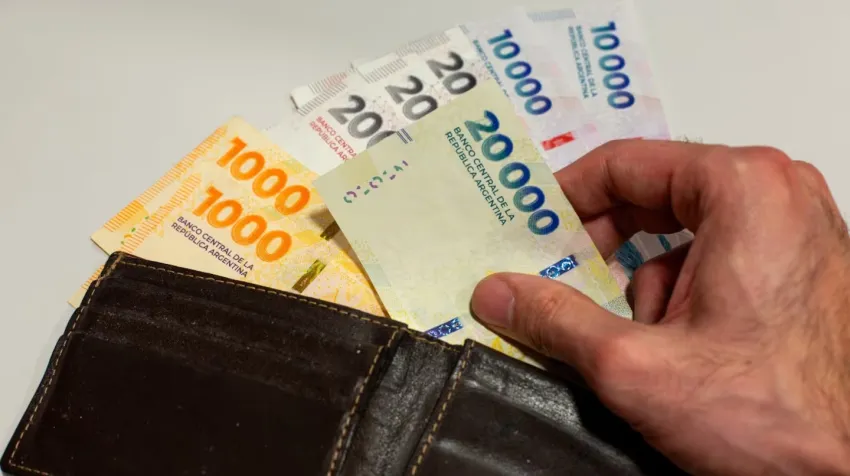 El INDEC informó que los salarios aumentaron 1,6% en diciembre